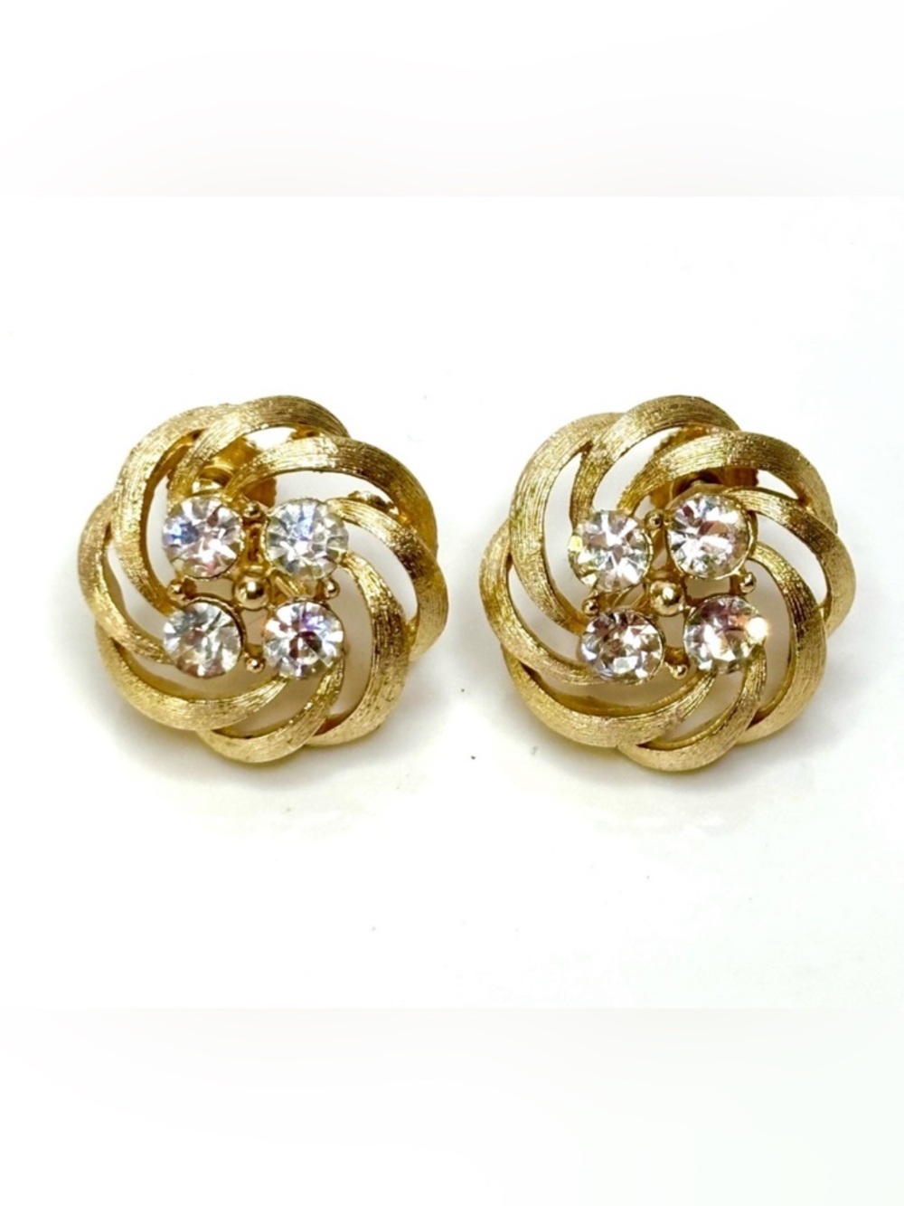 Vintage Signed LISNER Screw Back 1960’s Rhinestone Gold Tone Earrings